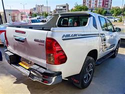 تۆیۆتا هایلۆکس